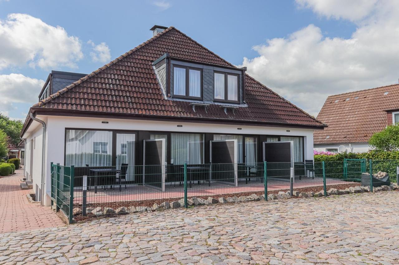 Hochwertige Ferienwohnung In Ruhiger Lage Mit Eigener Terrasse Und Parkplatz, Nur 7 Gehminuten Zum Strand Entfernt - Hoher Schlafkomfort Dank Boxspringbett شاربوتس المظهر الخارجي الصورة